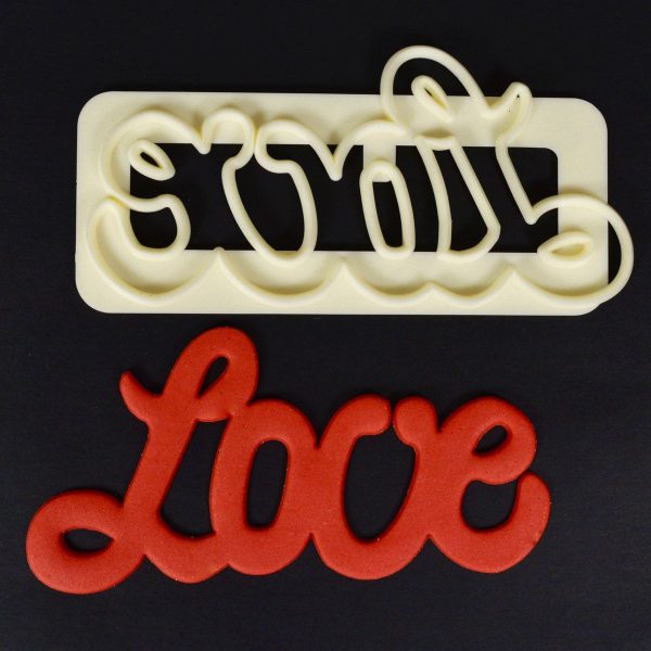 FMM_CUTLOVE_FMM_CURVED_WORDS_CUTTER_LOVE_JPG FMM Cutter Curved Words Love