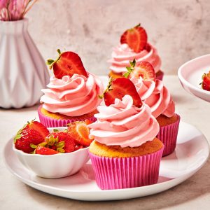 FunCakes Mix for Enchanted Cream® Strawberry 450g